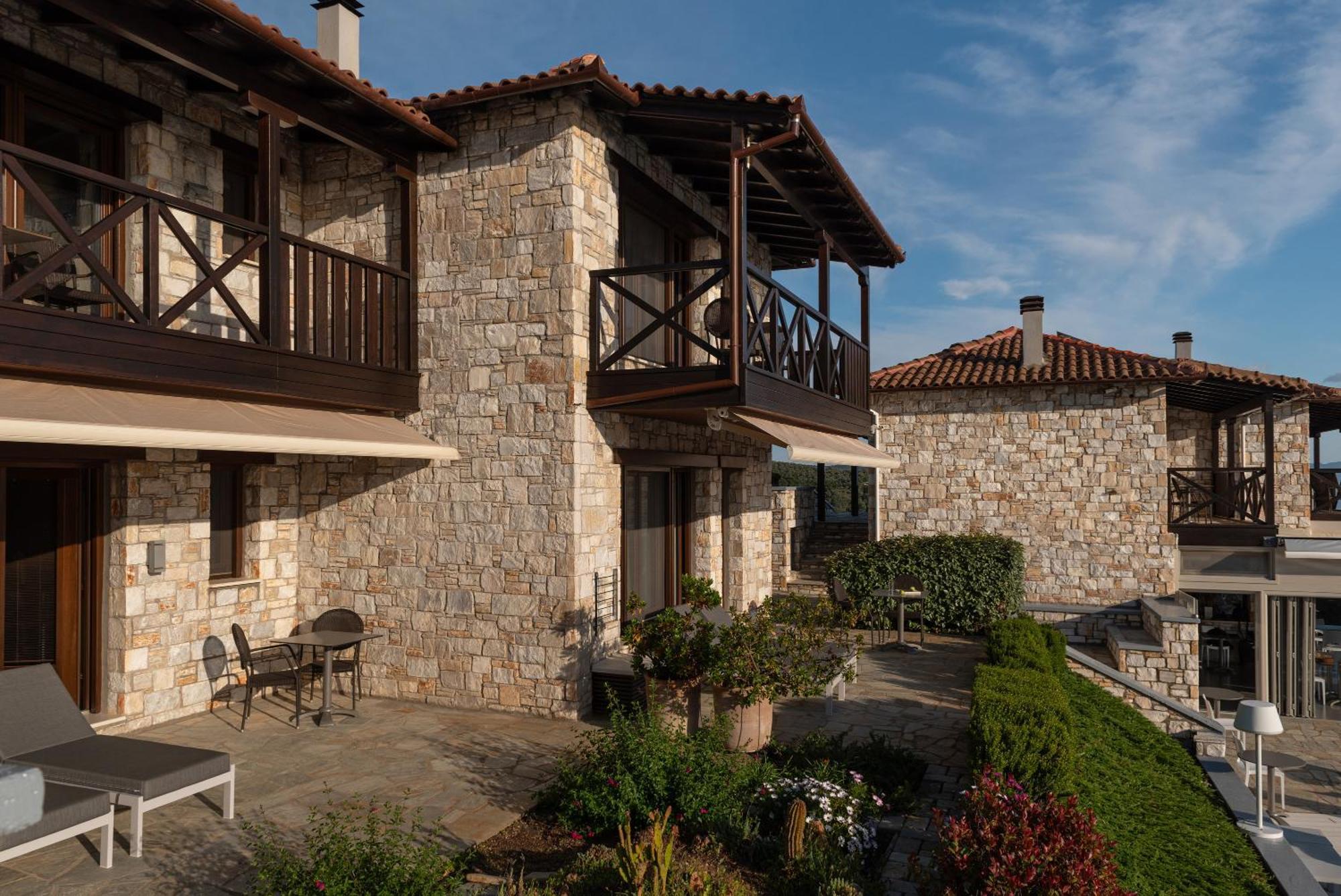 Karavia Lux Inn Áfissos Exterior foto